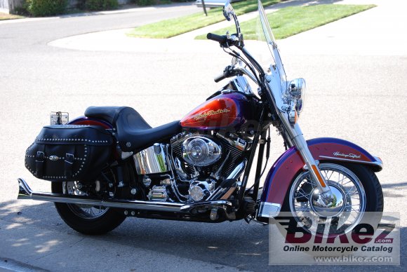 2006 Harley-Davidson FLSTCI Heritage Softail Classic photo